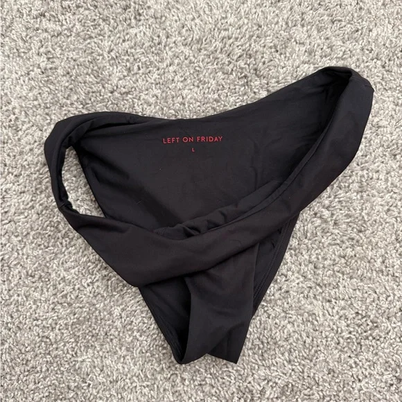 Left On Friday Black Dip Bottom - Picture 4 of 4